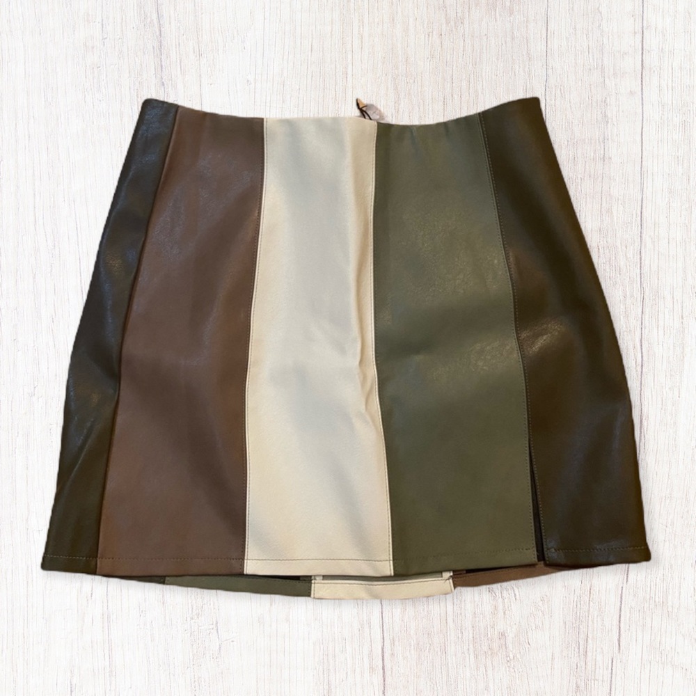 Faux leather color block mini skirt NWT